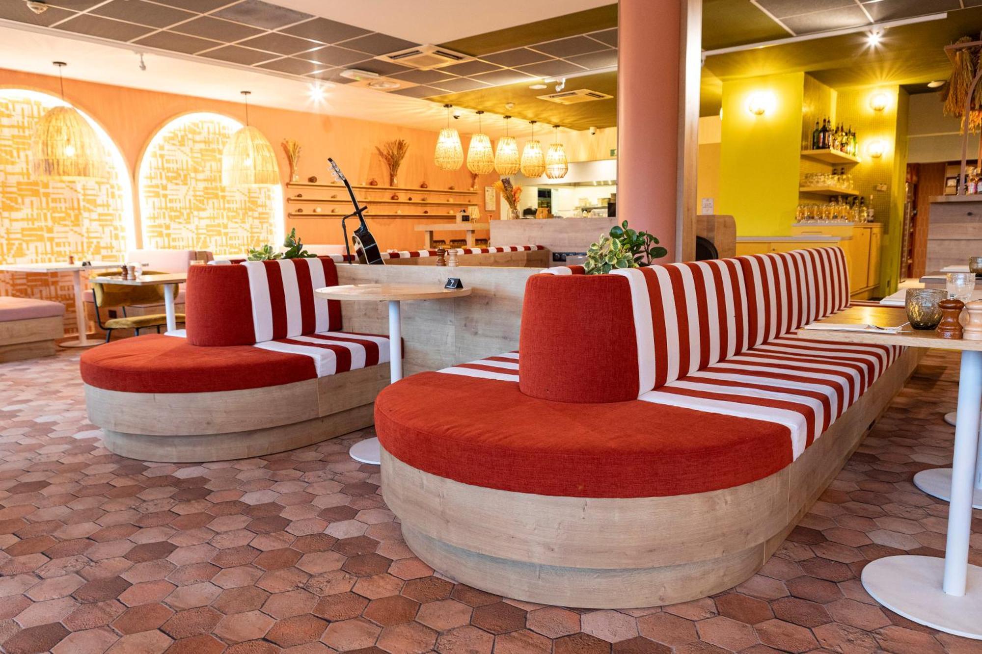 Hotel Ibis Istres Trigance Exterior foto