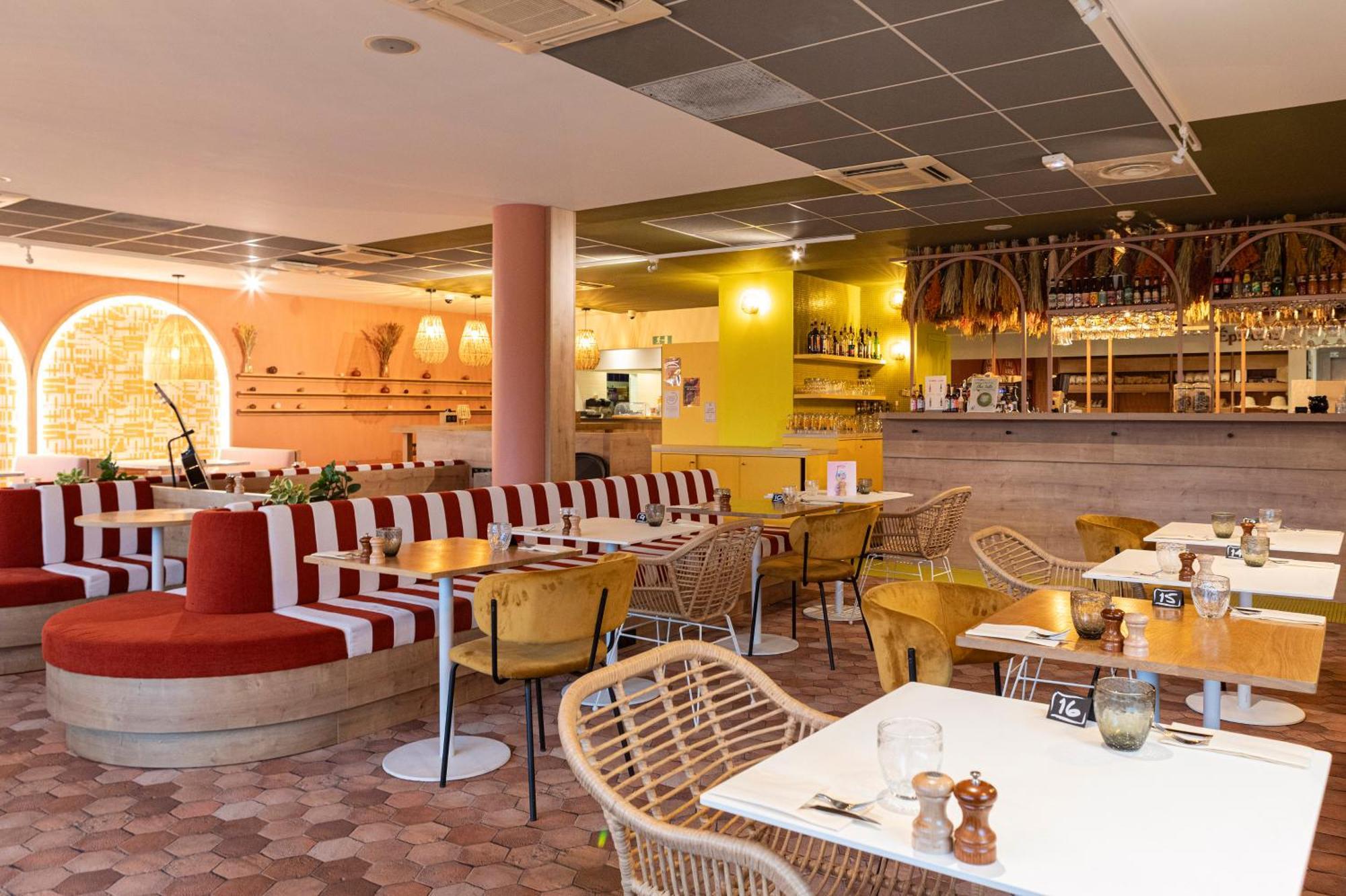 Hotel Ibis Istres Trigance Exterior foto