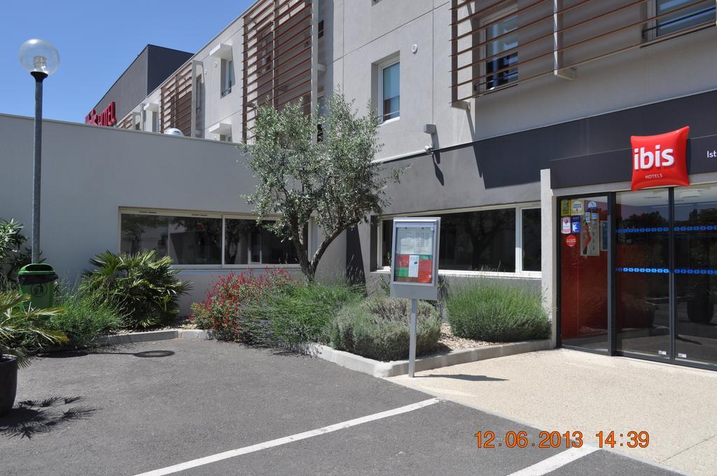 Hotel Ibis Istres Trigance Exterior foto