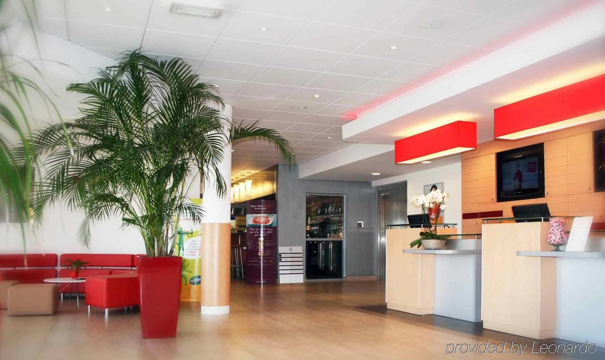Hotel Ibis Istres Trigance Interior foto